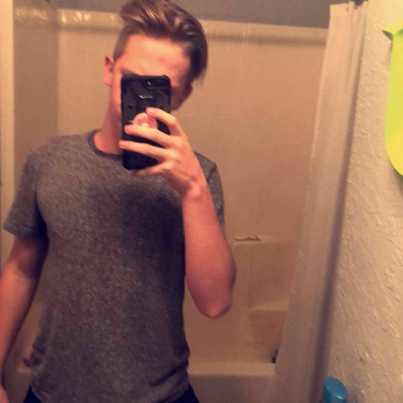 Meet your Posher, Austin - Picture 1 of 1